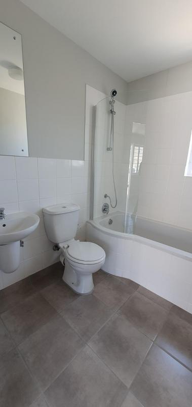 To Let 2 Bedroom Property for Rent in Rivergate Western Cape